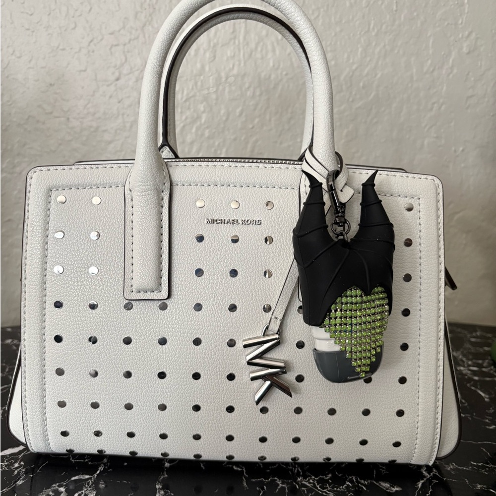 NWT Michael Kors Laila White Satchel with Silver Studs - Gorgeous and ROOMY